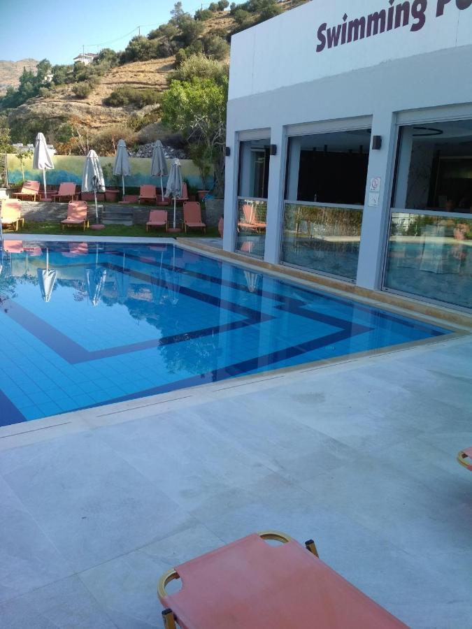 Petra Hotel Agia Galini Exterior foto
