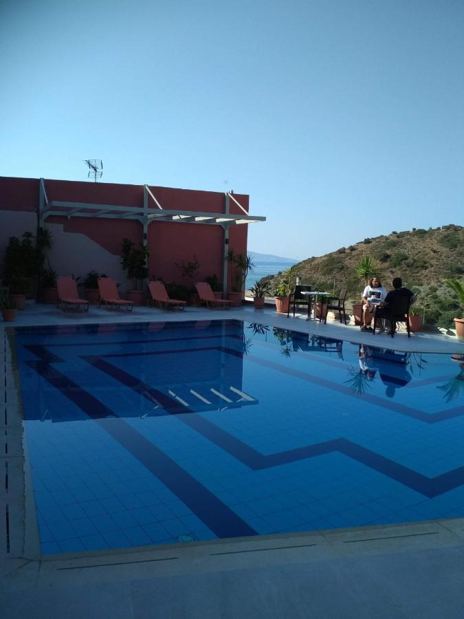 Petra Hotel Agia Galini Exterior foto